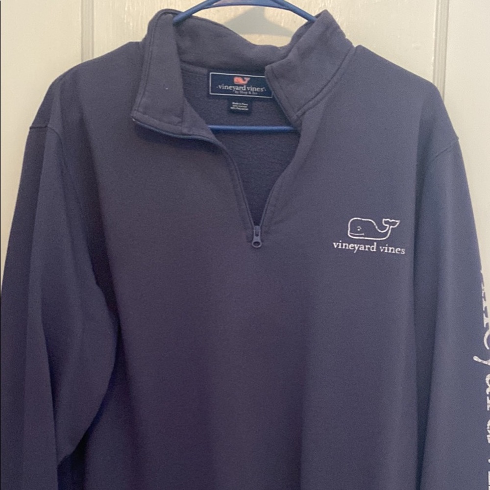 VV Navy Blue whale logo pullover - Men’s small